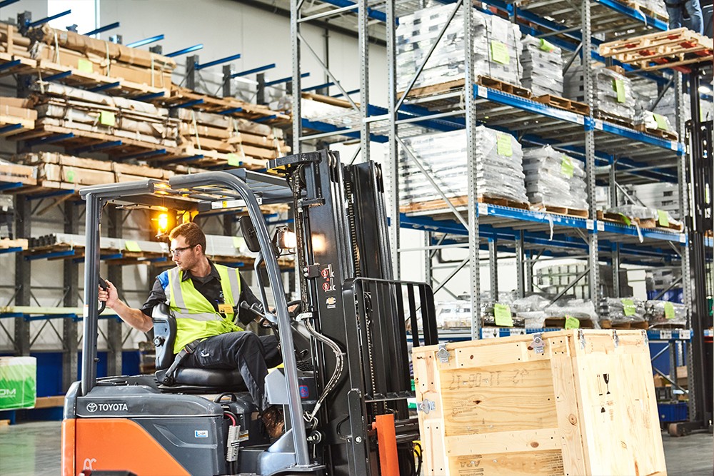 Electric Forklifts - The Cost Saving Investment