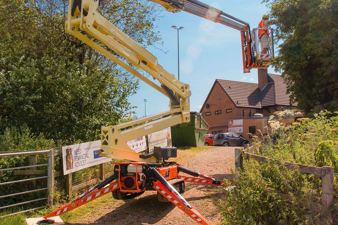 JLG lift working outside