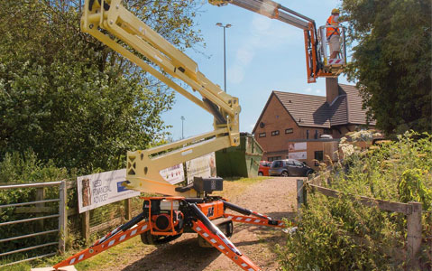 jlg compact crawler boom lift